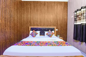 Fabhotel Royal Villa