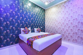 Fabhotel Royal Villa