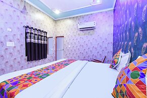 Fabhotel Royal Villa