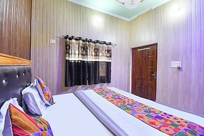 Fabhotel Royal Villa