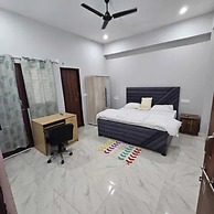 Fabhotel City Charm