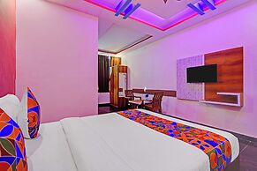 Fabhotel Day And Night Palace