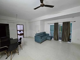 Fabhotel Silver Suites