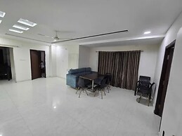 Fabhotel Silver Suites