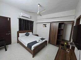 Fabhotel Silver Suites