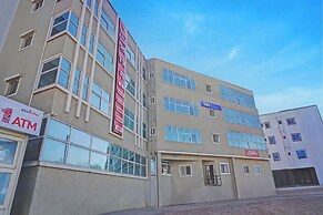 Fabhotel Pearl Inn