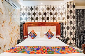 Fabhotel Raj Niwas