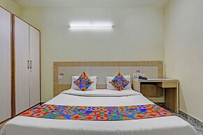 Fabhotel Crown Inn I