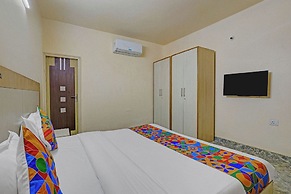 Fabhotel Crown Inn I