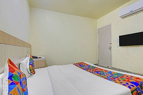 Fabhotel Crown Inn I