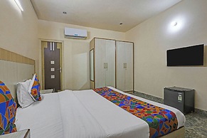 Fabhotel Crown Inn I