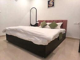 Fabhotel Swastik Villa