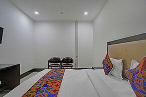 Fabhotel Red Apple Ii