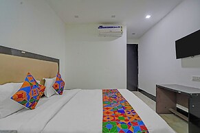 Fabhotel Red Apple Ii