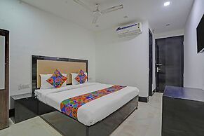 Fabhotel Red Apple Ii