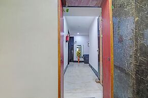 Fabhotel Red Apple Ii