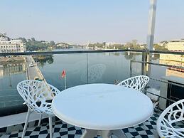 Moti Mahal Lakeview Pichola Hotel