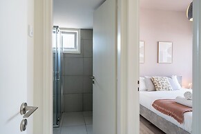 Dune - 1BR & Balcony in Mackenzie