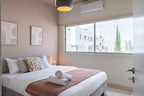 Dune - 1BR & Balcony in Mackenzie