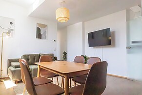 Elegant 2BR 1LR Modern Apt Donaustadt