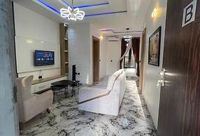 Deroche Apartment