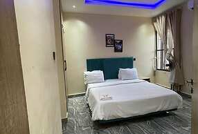 Deroche Apartment