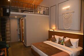 AARUSH HOTEL & RESORT