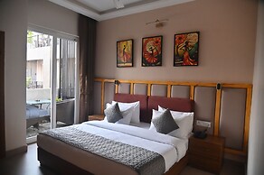 AARUSH HOTEL & RESORT