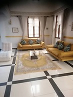 Maison Blanche Biteng