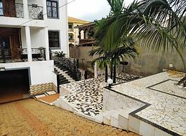 Maison Blanche Biteng
