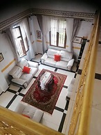 Maison Blanche Biteng