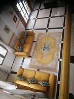 Maison Blanche Biteng
