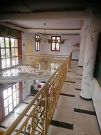 Maison Blanche Biteng