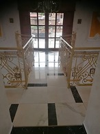 Maison Blanche Biteng