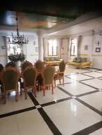 Maison Blanche Biteng