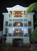 Maison Blanche Biteng