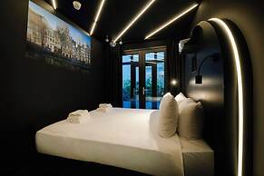 Supper boutique suites