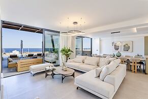Villa Luxury Heaven - With Heated Pool