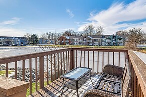 2 Mi to Castleton Square Mall! Quaint Condo