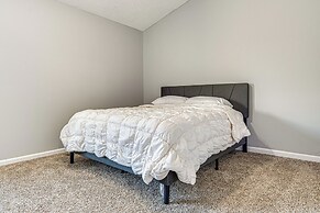 2 Mi to Castleton Square Mall! Quaint Condo