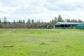 Willamette Valley Home on Working Horse Farm!