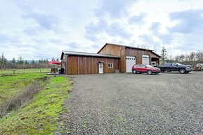 Willamette Valley Home on Working Horse Farm!