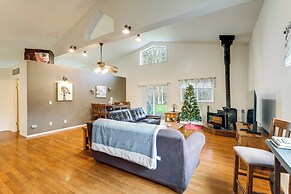 Willamette Valley Home on Working Horse Farm!