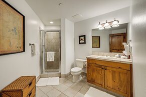 Ski-in/ski-out! Large Arrowhead Condo w/ Balcony