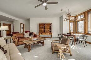 Ski-in/ski-out! Large Arrowhead Condo w/ Balcony