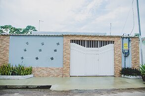 Casa Pet Friendly em Condom nio c Vaga em Marituba