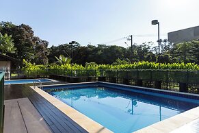 Piscina e AC na Praia do Una