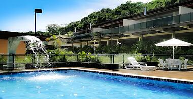 Piscina e AC na Praia do Una