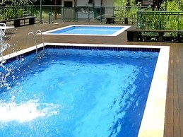 Piscina e AC na Praia do Una