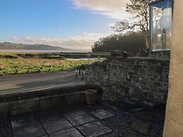 2 Strand Cottages